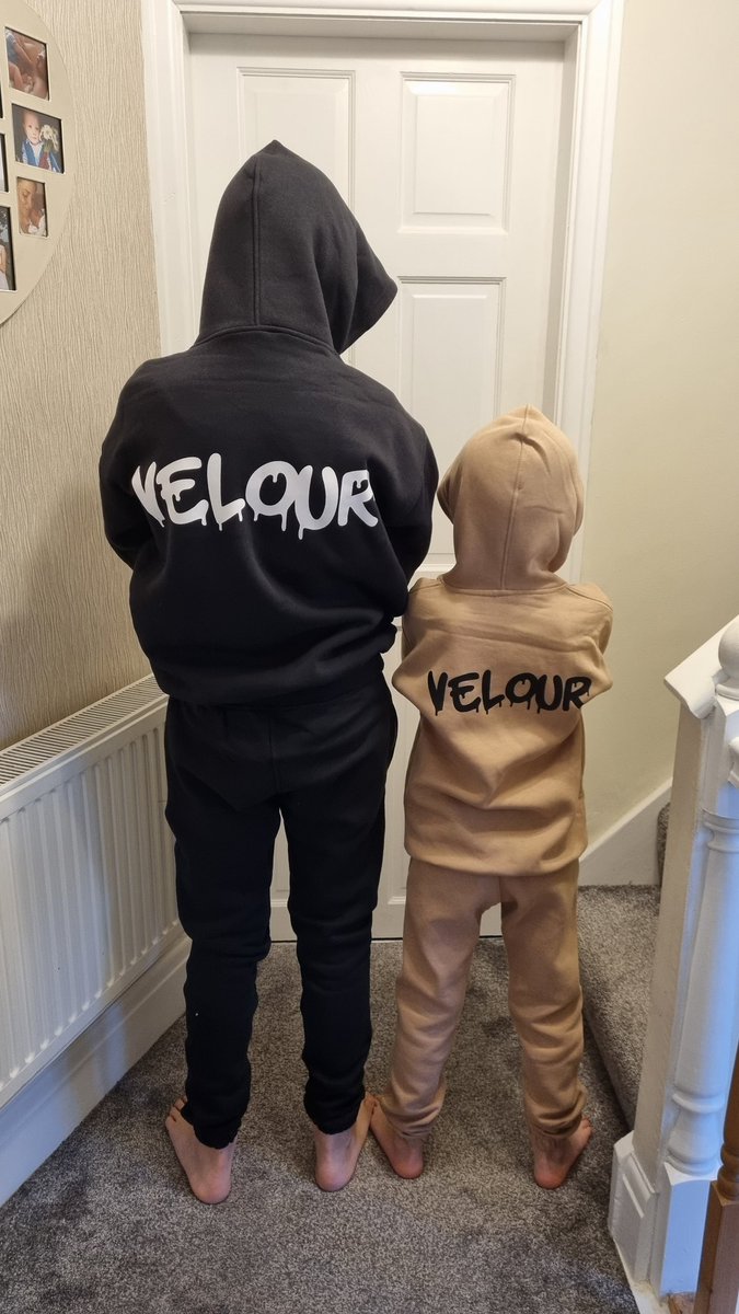 Seaside_Agro's tweet photo. The boys in their new Velour tracksuits delivered by the GOAT himself @jxgabriel_ #IWannaKnow @Velourltd_ https://t.co/NsCsaYWkXu