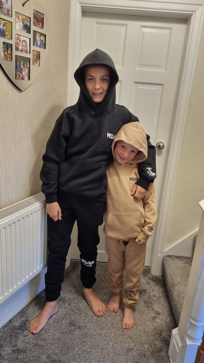 Seaside_Agro's tweet photo. The boys in their new Velour tracksuits delivered by the GOAT himself @jxgabriel_ #IWannaKnow @Velourltd_ https://t.co/NsCsaYWkXu