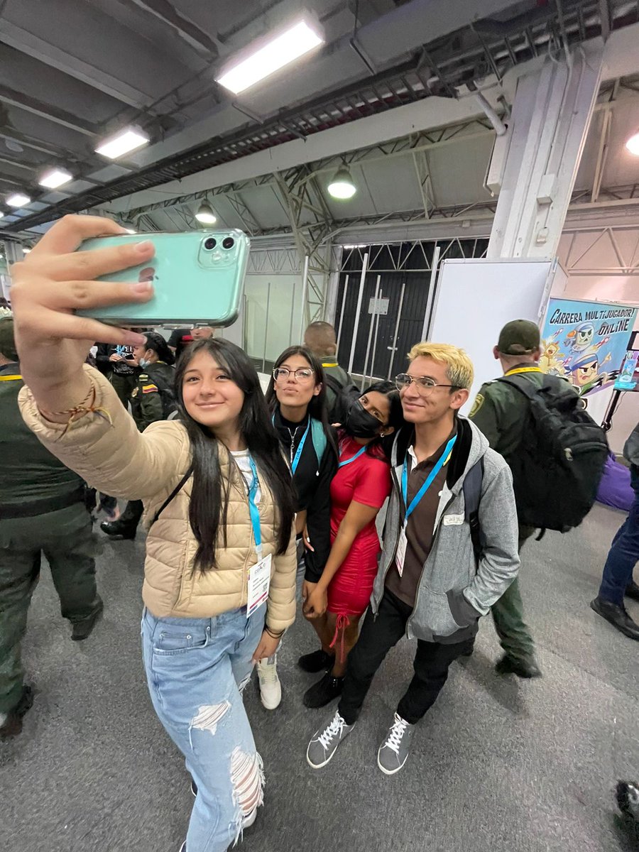 Teleantioquia's tweet photo. Estamos emocionados en este segundo día de @Col4punto0💻📲 con lo mejor del desarrollo tecnológico y digital del país con el apoyo del @Ministerio_TIC y  #Colombia40 en nuestra #EduMóvil  

#DalePlayGo https://t.co/D3MkqKQJqv