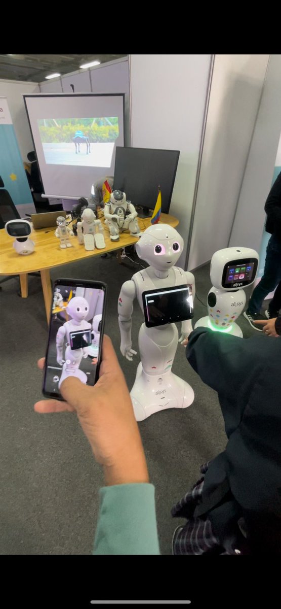 Teleantioquia's tweet photo. Estamos emocionados en este segundo día de @Col4punto0💻📲 con lo mejor del desarrollo tecnológico y digital del país con el apoyo del @Ministerio_TIC y  #Colombia40 en nuestra #EduMóvil  

#DalePlayGo https://t.co/D3MkqKQJqv