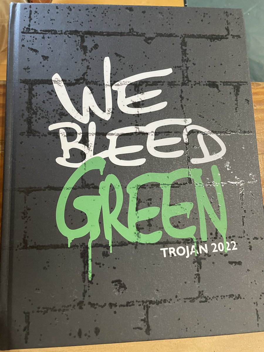 NorthHallHigh's tweet photo. Yearbook Day 2022

What a great moment this morning as we celebrated the annual tradition of Yearbook Day in the Main Gym

Congrats to Mr and Miss North Hall, James Bennett and Kinsley Kirby https://t.co/ZvZV0IwhFG