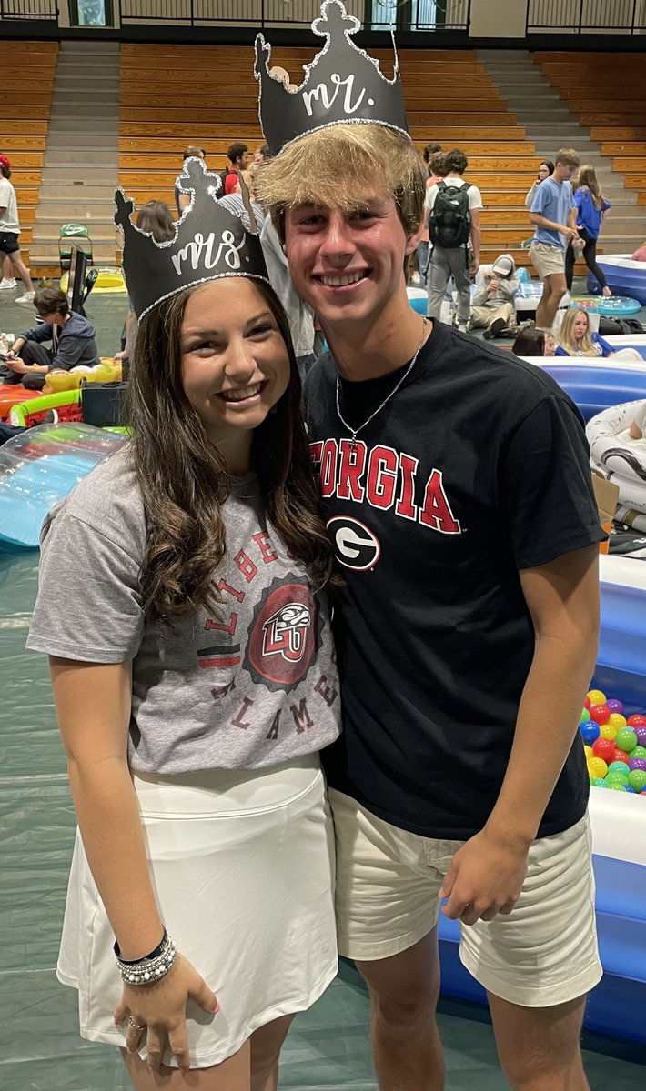NorthHallHigh's tweet photo. Yearbook Day 2022

What a great moment this morning as we celebrated the annual tradition of Yearbook Day in the Main Gym

Congrats to Mr and Miss North Hall, James Bennett and Kinsley Kirby https://t.co/ZvZV0IwhFG