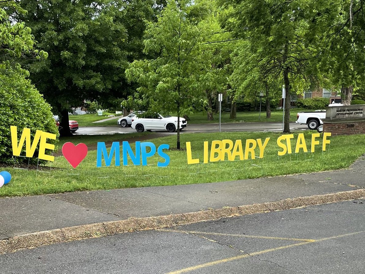 LindsKimery's tweet image. We LOVED celebrating our amazing team of librarians and clerks at our end of the year drive thru! 💙📚💛 Thank you to @LimitlessLib, @vucommodores, @zoobeanreads, @MackinLibrary, and #MusicCityPetPartners for helping make our drive thru super special! #mnpslibhack