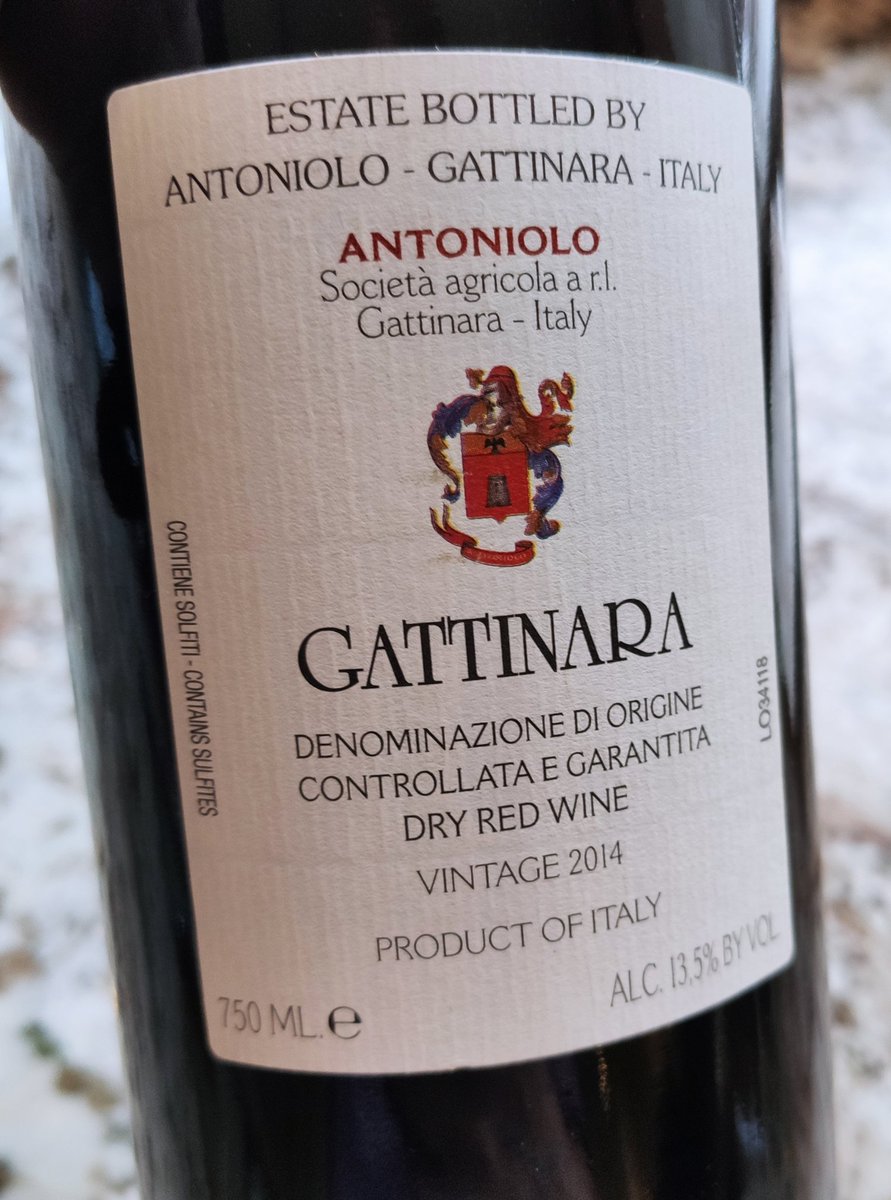 jimofayr's tweet photo. After the celebratory fizz for @juliadarwen came this wonderful Nebbiolo from Gattinara by #Antoniolo
Just a sublime wine! https://t.co/bubgBOzSNm