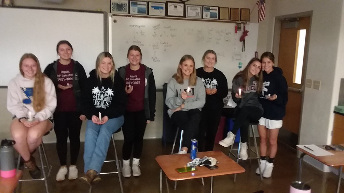 Bmagee72723875's tweet photo. RBHS Student Council office induction today. Anna Wolter , Addison Liefer,Grace Wallace, Katie Schneider,  Audrey Piel,  Kayla Netameyer, Madison Pensoneau,  Carolyne Mulherin. The future is in good hands! #redbudhs #redbud132 https://t.co/vymEE8BqK6