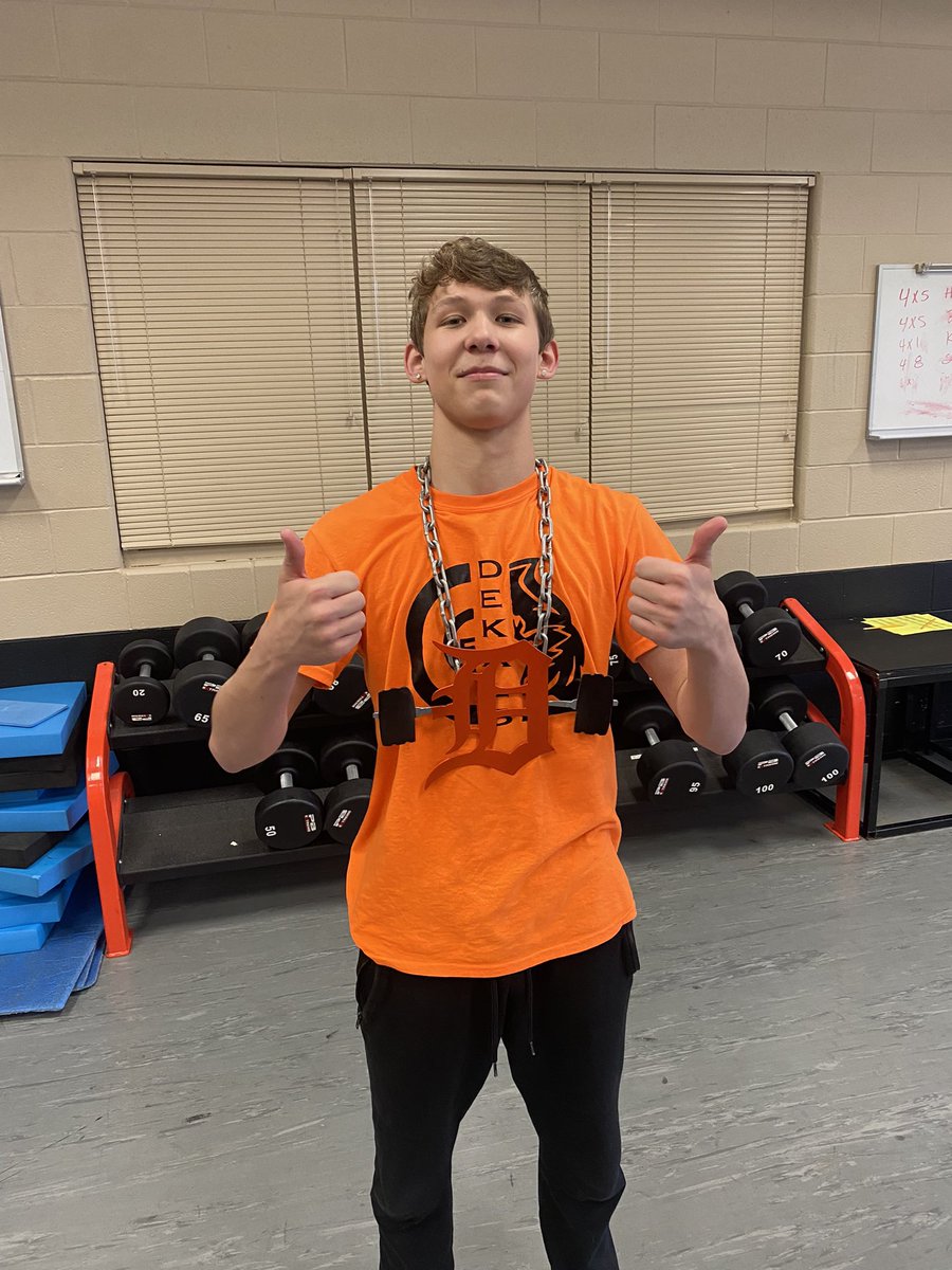 NateViland's tweet photo. S/O to the 9/10 Hour PE Conditioning #APSwole Lifter of the Week, Rory Burright! Keep up the great work! #OneBarb #BarbStrong #HardestWorkerInTheRoom 💪💪💪 https://t.co/JdIv3Qa2Y7