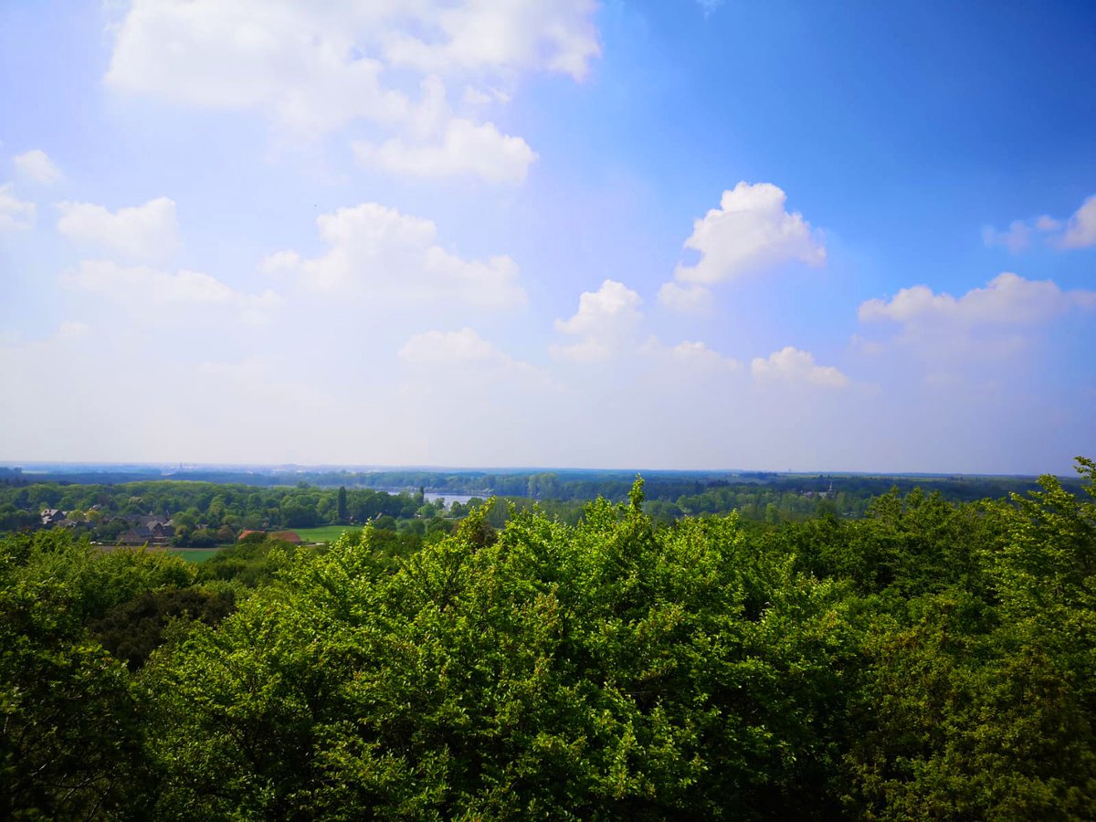 xperience_see's tweet photo. Wanderung auf den #Hinsbecker_Höhen und den tollen Weitblick vom Aussichtsturm #Taubenberg genießen. https://t.co/utjUeRG52z