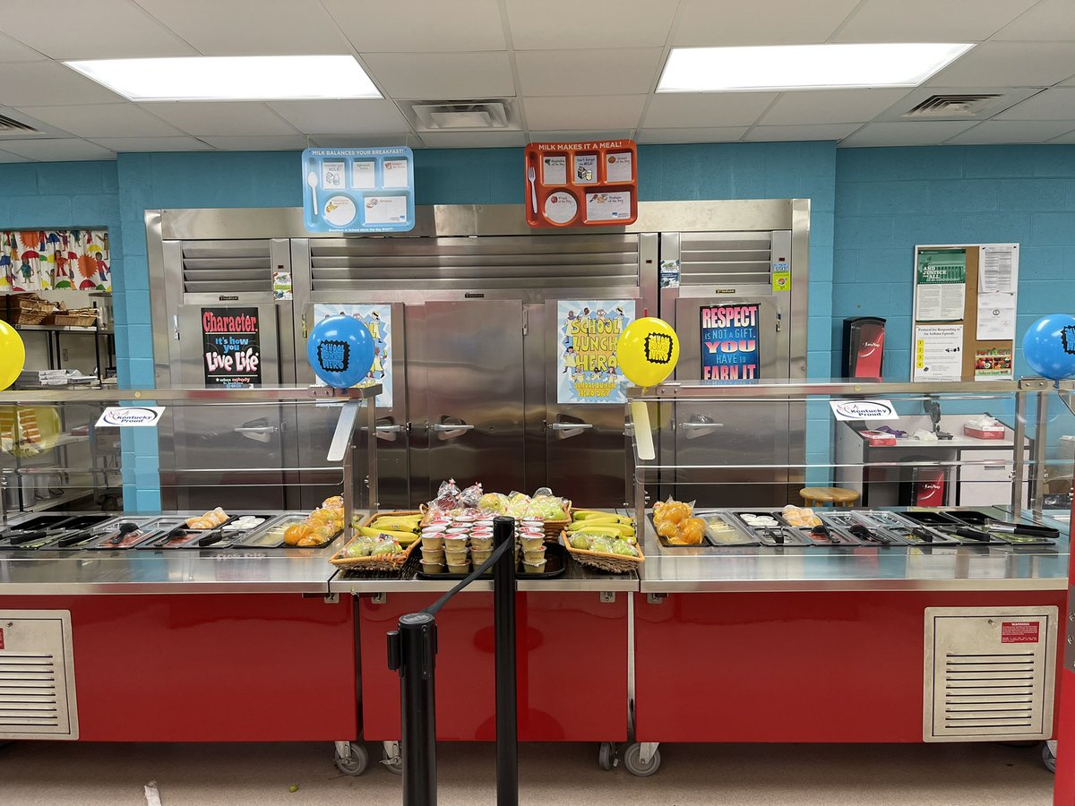 mrspeerce's tweet photo. #SchoolLunchHeroDay @SchoolLunch @PotterGrayPride https://t.co/SzGgq3xOGq