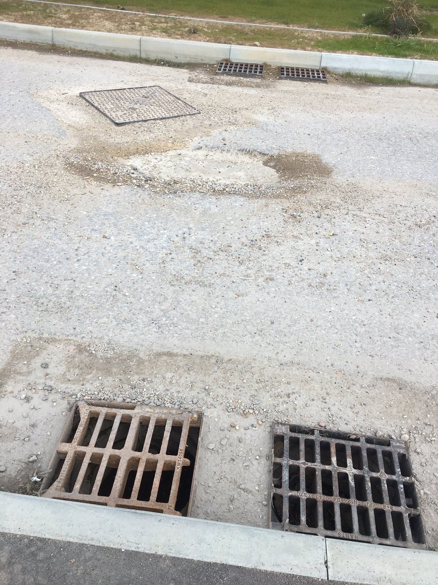 JoStobbart's tweet photo. @TaylorWimpeyplc This is the condition of the roads at the Loddon Park estate. Building works finished over a year ago yet the roads are still not complete. They have become In such a state of disrepair they are dangerous! When are you going to finish what you started? https://t.co/5Q0N73Vttb