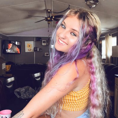 AlyssaxGinger's tweet photo. #NewProfilePic https://t.co/FgTKHfKVrS