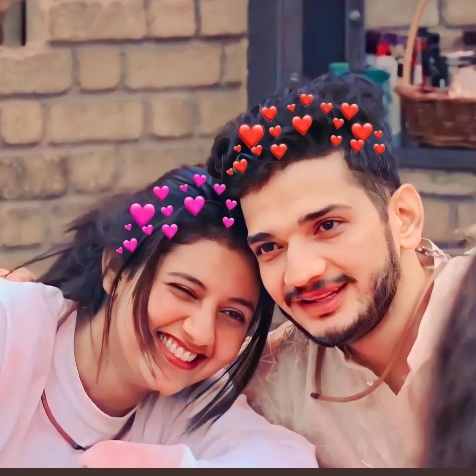 NisharHussain7's tweet photo. Mera Dil Manne ko Taiyar hi nhi k ye Dono #AnjaliArora &amp; #MunawarFaruqui Sirf Dost Hain. #Munjali https://t.co/SA62sHi9Mb