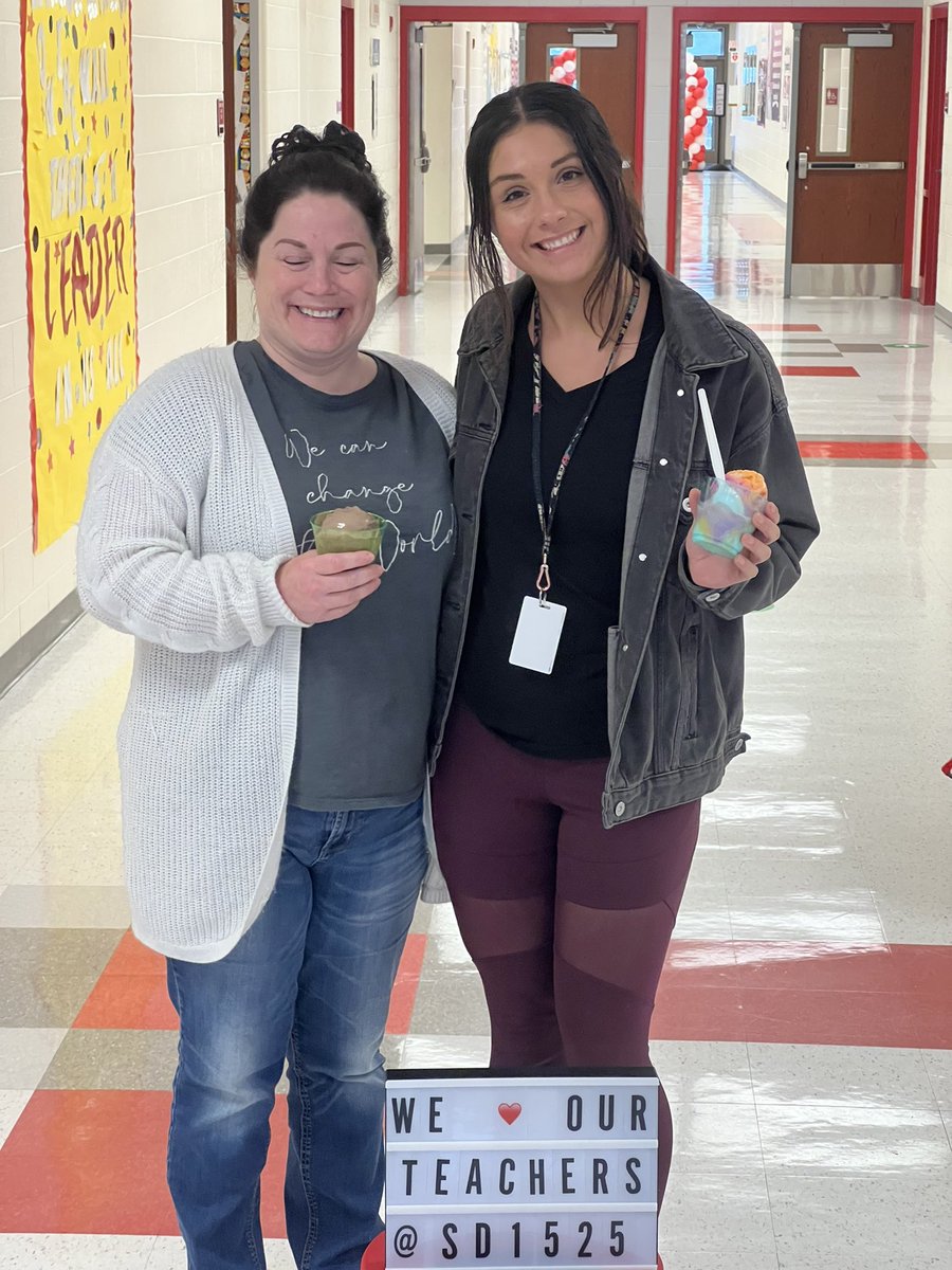 cooperd1525's tweet photo. Happy Teacher Appreciation Week!!!
We did it Big at Hazel Crest School District 152 1/2 we Love Our Teachers! @crest_5 @DRCLEVYC @DrKSpells https://t.co/BBVWegj6wg