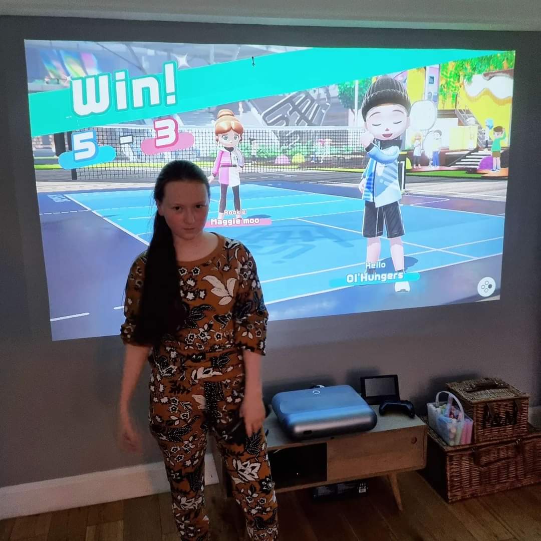 OlHungers's tweet photo. Finally! I won a match in Badminton against the Moo!

And my thanks to @JmgoSmart, the #JMGOO1Pro is just PERFECT for #SwitchSports https://t.co/dCyNXauNsw
