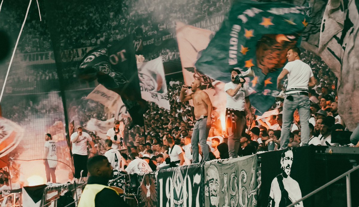 kaaydaviesPR's tweet photo. Some frames from an absolutely vintage night in Frankfurt. #UEL semi-final went off 📸🔥
#FRAWHU https://t.co/udZs5GVFte
