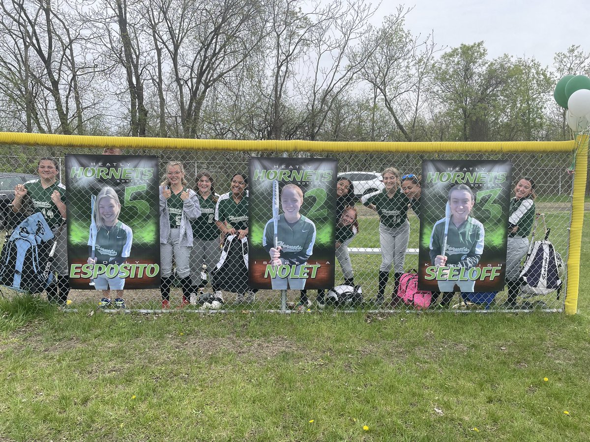 MrsFord2525's tweet photo. Senior game! 🥎 4:30 start. Come out a cheer on our team, especially our seniors! @GreenIslandUFSD https://t.co/SJQNFnSNIF