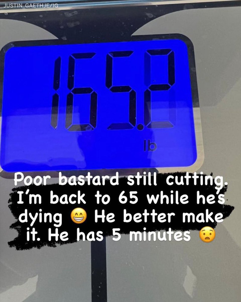 espnmma's tweet photo. Gaethje posted that he had already gained 10 pounds while Oliveira was attempting to lose a half pound ⚖️ #UFC274 

(via @Justin_Gaethje) https://t.co/bUqHs6y9Vr