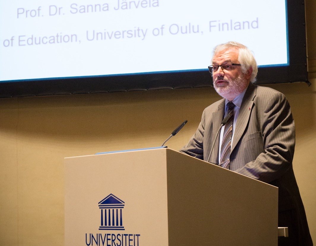 De Gentse Alumni Psychologie (@gapugent) kozen voor de 11e keer hun Psycholoog van het Jaar. De onderscheiding gaat naar Geert De Soete (<a href="/gdesoete/">Geert De Soete</a>), 18 jaar decaan FPPW en nu voorzitter vd Raad van het @GO_onderwijs Schrijf in voor de viering op 14 juni psycholoogvanhetjaar.be