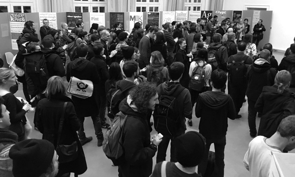 typostammtisch's tweet photo. UPCOMING: #MasteringType #Exhibition 2020/21! Wir zeigen Arbeiten aus zwei Jahrgängen. Neben Ausstellung und Alumni gibt es, organisiert von Roman Wilhelm vom UdK Typolabor, Talks + Workshop von @RadekSidun und @docekalovapetra @BriefcaseType
#TStT94 — https://t.co/G49sffmkAW https://t.co/Tc4Ub7fLdn