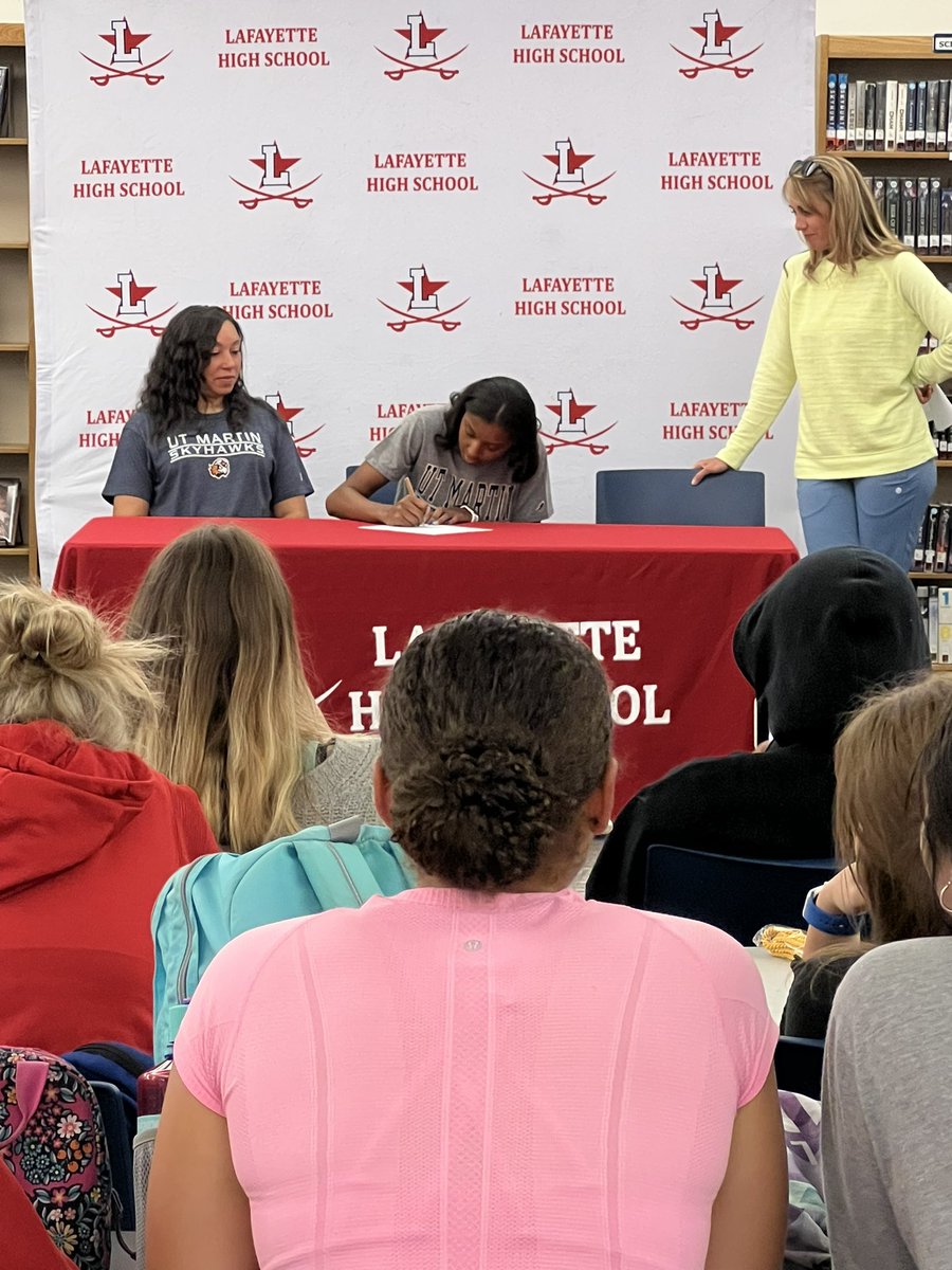 LHSHOOPS23's tweet photo. Congratulations to @Anaya_Brown04 on signing with @UTMartinWBB https://t.co/PM2FRQpTkp