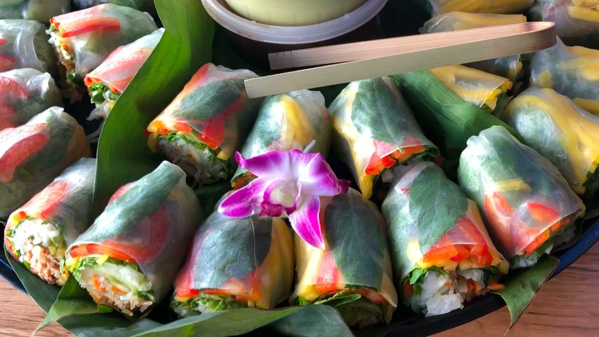 EatBamboozle's tweet photo. Have an upcoming party to throw? Go with Bamboozle Catering for something unique, not to mention vegan and gluten free options! #bamboozlecafe #eatbamboozle #tampa #vegan https://t.co/tPoGsBv1cM https://t.co/VJgdXvQtdd