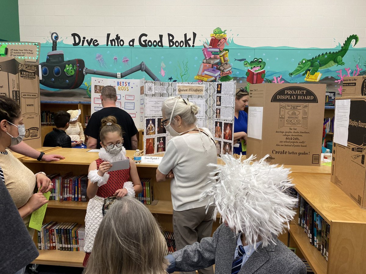 MsSanchezGT's tweet photo. The 2022 ALPHA Living Wax Museum was a success.  I am so proud of these ALPHAgators! @NISDGTAA @NISDAUE https://t.co/UuokQZ5uxC