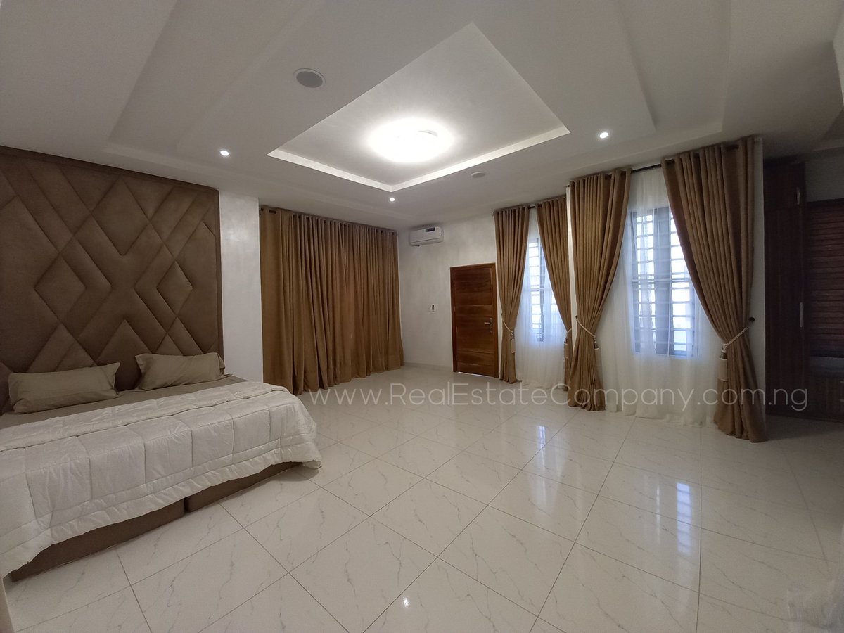 InjRealEstate's tweet photo. *To Let* 

Newly Built 4 Bedroom Detached House + ACs

Location- Bera Estate Chevron.

Services- 24/7 Power Supply.

Rent- 6.5m

https://t.co/ziiILyTA3o https://t.co/uKVBHnh2oj