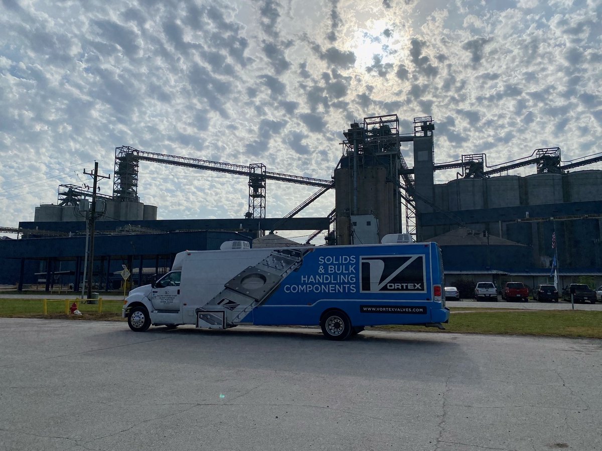VortexValves's tweet image. On the road this week in Louisiana with the MDU demonstrating valves and doing a little maintenance training. Next couple of weeks will be in Georgia, Alabama and Florida. Give us a call or email if we can help you with a valve or loading application!
#webringthevalvestoyou