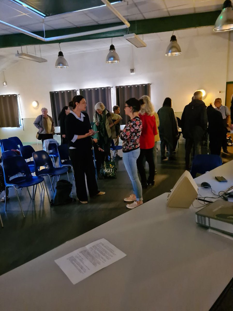 Elo1seGonzalez's tweet photo. J'étais ce soir à une réunion organisée par l'#AFPS en direct avec une association à #Gaza pour l'émancipation des #femmes par la formation et le travail. Des témoignages incroyables et porteurs d'espoir. Une action à soutenir 👇
https://t.co/JO7B0H9e1v https://t.co/kesgUqlxbw