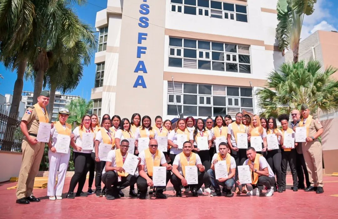 issffaard's tweet photo. 🎓#ISSFFAA gradúa a 72 colaboradores en Técnica de Promoción y Merchandising por el @InfotepRD
Felicitaciones graduandos🎉👨🏽🎓👩🏽🎓
https://t.co/B65rHy6Tcm
#SomosISSFFAA
#ActividadesISSFFAA
#Educacion
#MDefensaRD
#Infotep
#CapacitarEsProgresar https://t.co/A3Ru1aFJMJ