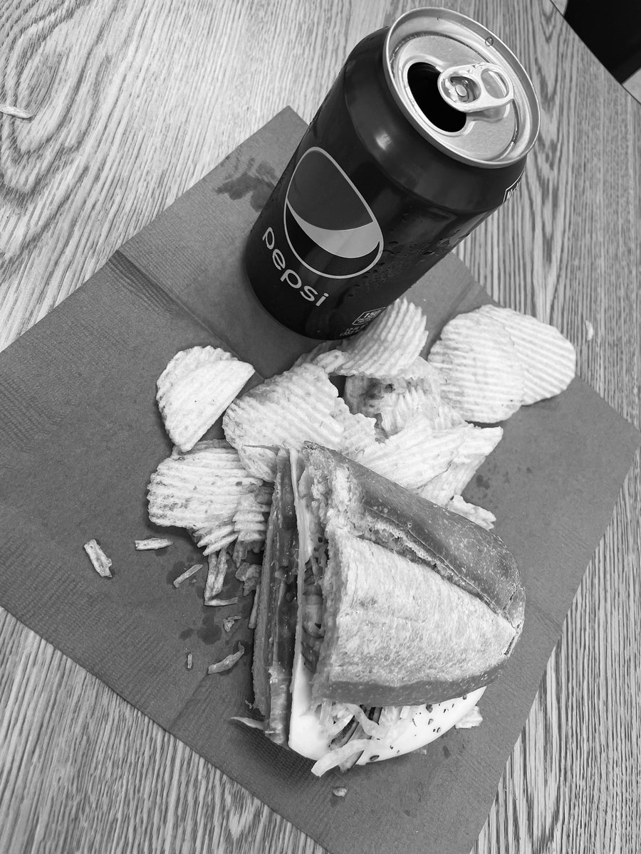 MrsChifulini's tweet photo. @pond_pta Thanks for a yummy lunch today! @MrsONeilPRMS and I enjoyed our lunch date! https://t.co/XOBl1vVdQ4