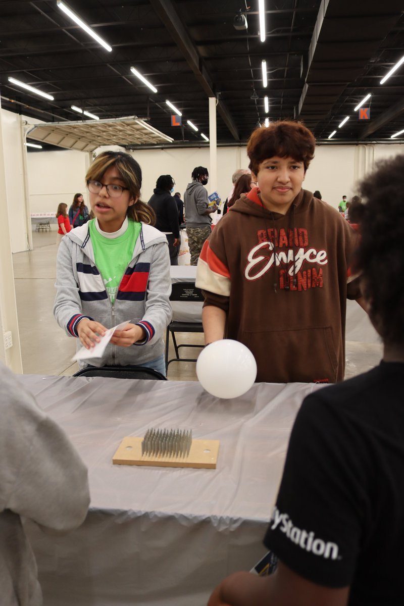 LISAAcademy's tweet photo. Over 500 students from @lrsd @pcssdschools and @cabotsd, and @LISAAcademy attended the 8th Annual Arkansas STEM Festival to see all the amazing STEMtastic projects! 🎯👏🔥 #LISASTEM #LOOKintoLISA https://t.co/ERow1CK8Vk
