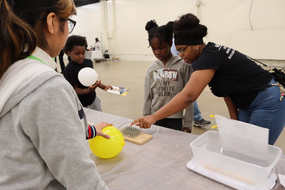 LISAAcademy's tweet photo. Over 500 students from @lrsd @pcssdschools and @cabotsd, and @LISAAcademy attended the 8th Annual Arkansas STEM Festival to see all the amazing STEMtastic projects! 🎯👏🔥 #LISASTEM #LOOKintoLISA https://t.co/ERow1CK8Vk