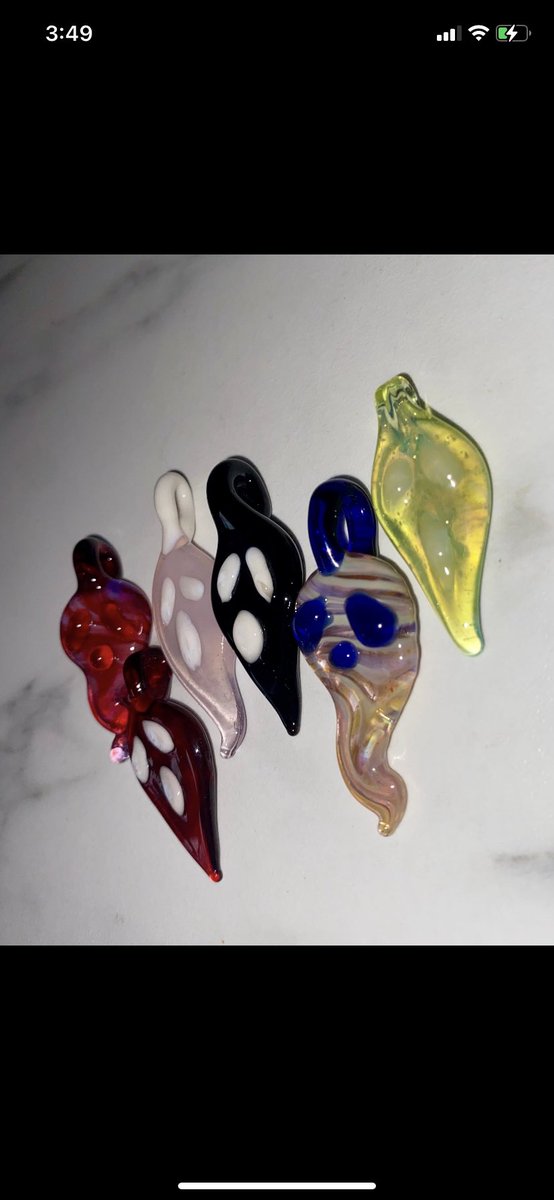 Sirens87673454's tweet photo. Lots of new products added on my online shop today!! 🔥 lots of gothic & nsfw style rolling trays, dabbers / stir sticks, jewelry & more coming all week! #supportsmallbusiness #flameworker #glassart https://t.co/RpoR4AF65D