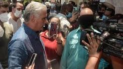 DrRobertoMOjeda's tweet photo. Se reconoce la labor de nuestra prensa, que ha reportado los dolorosos hechos de hoy asociados al accidente en el #HotelSaratoga, con mucha profesionalidad, inmediatez y responsabilidad. #Cuba #FuerzaCuba @DiazCanelB https://t.co/bfUH81y1M6