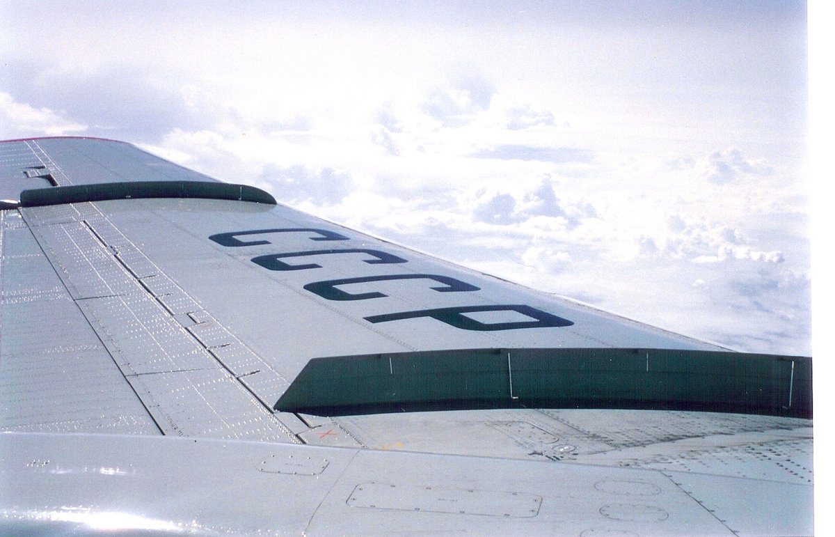 Random #Travel Moment: Returning to #Helsinki from #Moscow aboard #Aeroflot. The tires were showing white canvas as the rubber had worn off in spots. The escape method was not an inflatable chute, but a knotted rope.  All this is TRUE!!! Ask #Oedipus Photo credit:  Bradley Jay https://t.co/UtyKlWMYPe