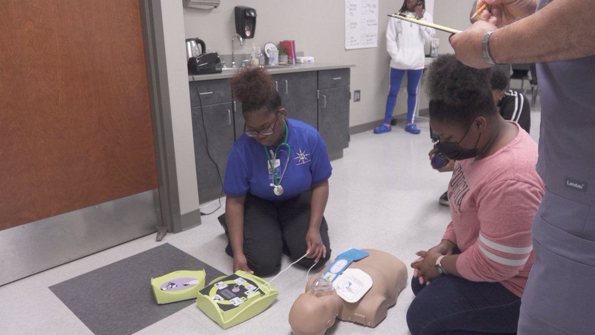 BibbHCCA's tweet photo. Congratulations to our EMT and EMR students who all passed their skills assessments this week. The evaluators from Atrium stated that they were impressed with the students' knowledge and application of the various skills. #3EReady #VIProud https://t.co/oGDe9aKe99