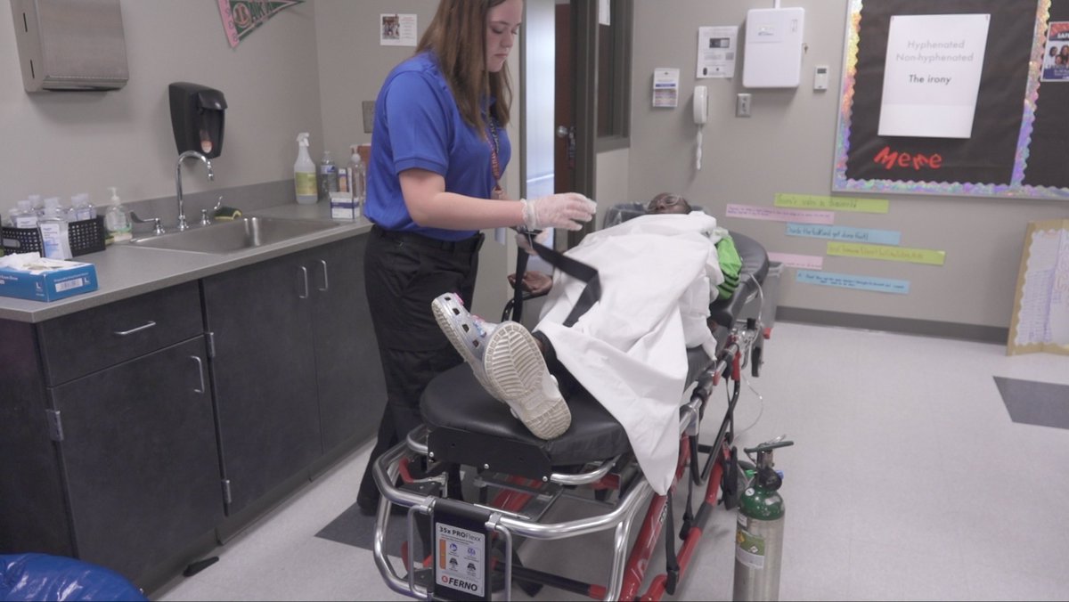 BibbHCCA's tweet photo. Congratulations to our EMT and EMR students who all passed their skills assessments this week. The evaluators from Atrium stated that they were impressed with the students' knowledge and application of the various skills. #3EReady #VIProud https://t.co/oGDe9aKe99
