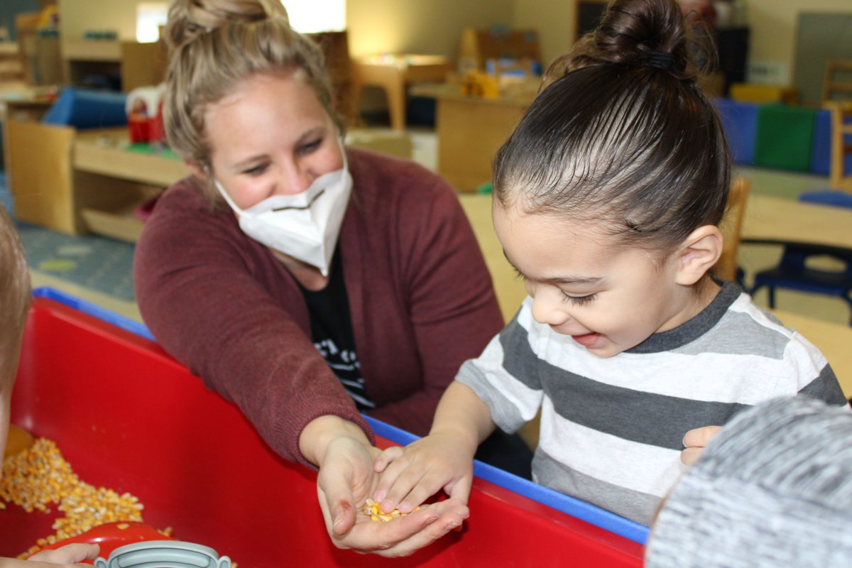 EastersealsCSEO's tweet photo. Some of our friends in the Early Intervention program using the sensory table in class this past week!

#easterseals #earlyintervention #earlyinterventionprogram https://t.co/m8FbdogHMe