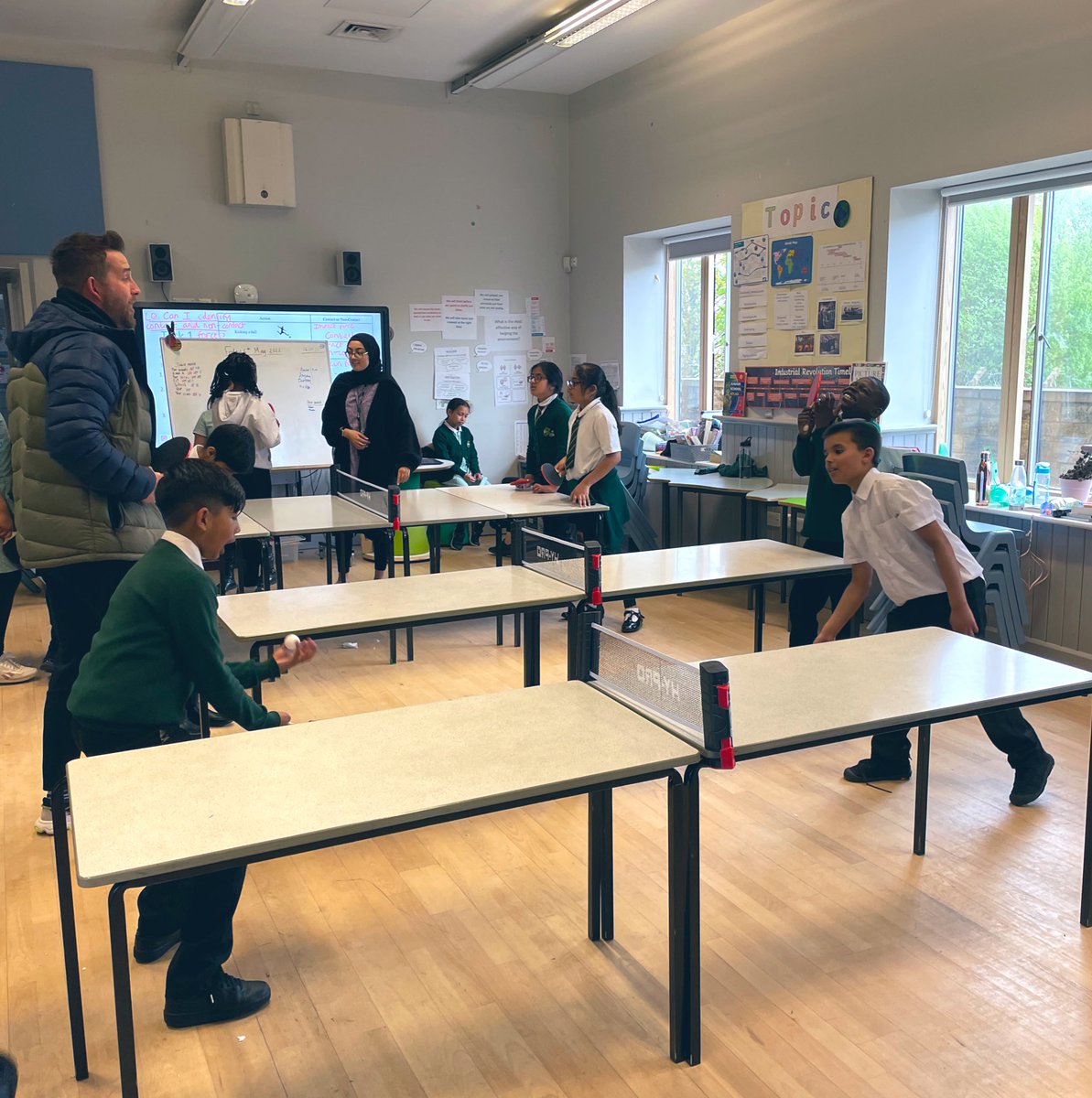 GreenLanePAT's tweet photo. Today we launched our weekly ‘active enrichment hour’ and it went down a storm! It was an absolute delight seeing the children taking part in such a wide range of activities…lots of smiles 😊 Thank you @NiallO7Brien for your inspiration. #goodhabits #Wellbeing @PriestleyTrust https://t.co/P33V4WQRc2