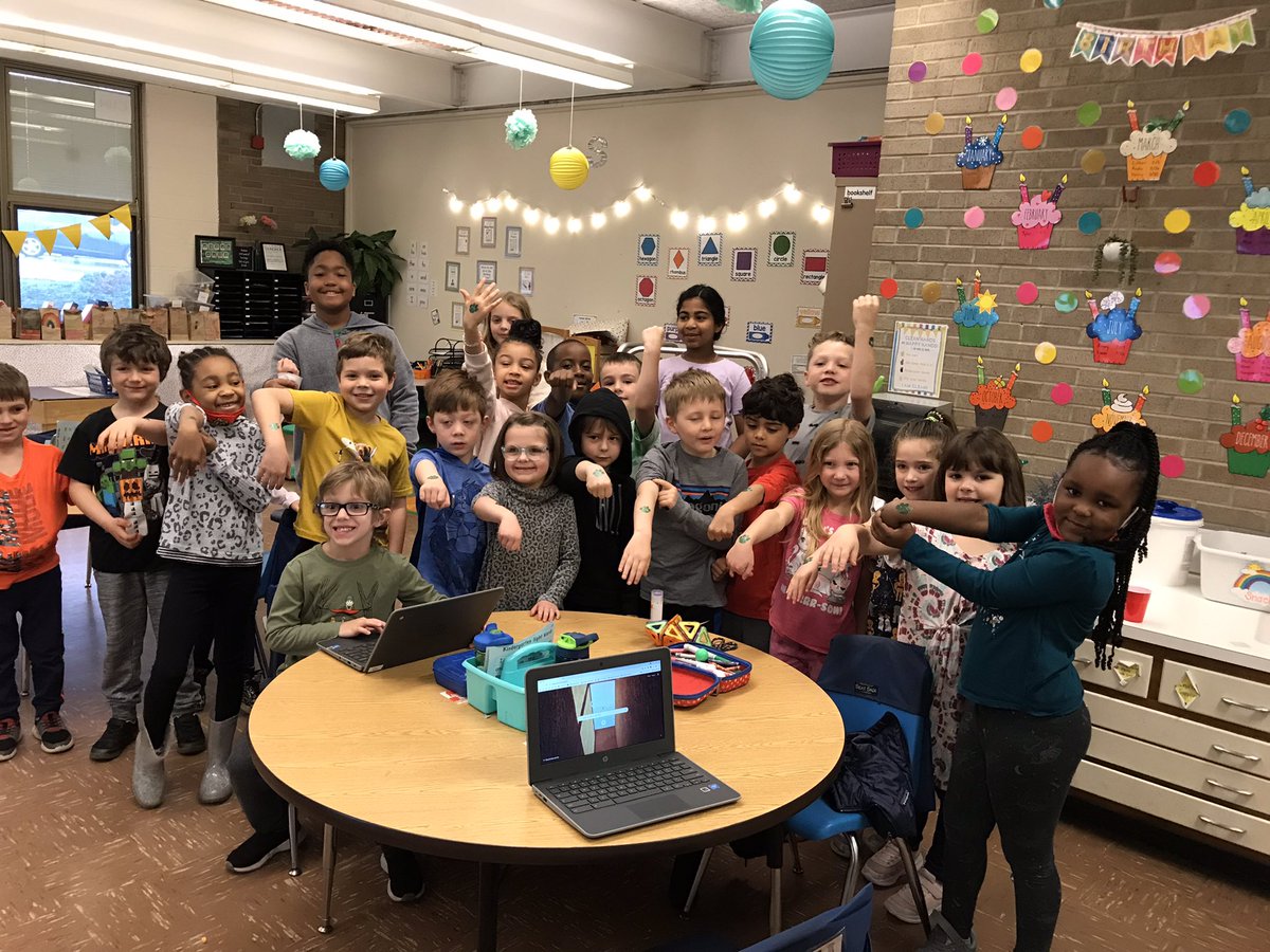 MalkusART's tweet photo. Northfield’s “Paws for a Cause”!!!Students and staff collected $350 for the Summit County Humane Society today! Love our giving school community!! https://t.co/koFeSEBazh