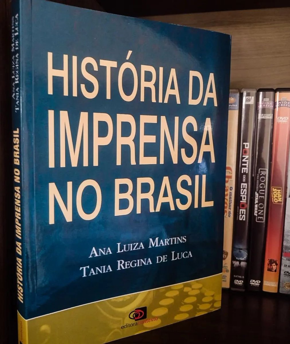 CurvaLiteraria's tweet photo. Boa tarde leitores! Vamos começar o final de semana com resenha? Hoje vamos falar de mais uma obra incrível da @editoracontexto nossa parceira de 2022. Bora? Segue nossa #Thread #EditoraContexto #Resenha #Livros https://t.co/6jMWha7m1T