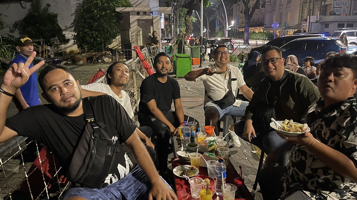 Febri Tara tweet media