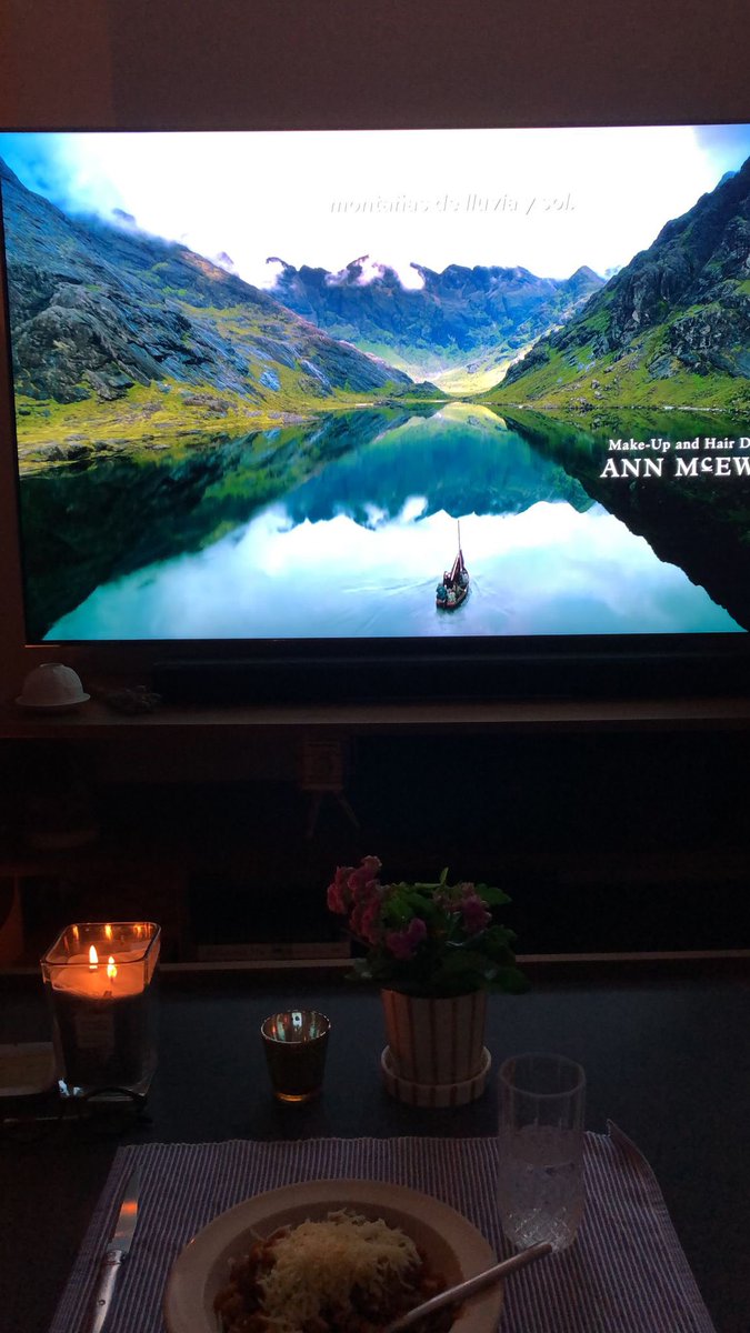 pamancerr's tweet photo. Watching the last episode of @Outlander_STARZ ! Not ready… 💔 @caitrionambalfe @SamHeughan #outlander #season6 https://t.co/l2Mr9XaXfv