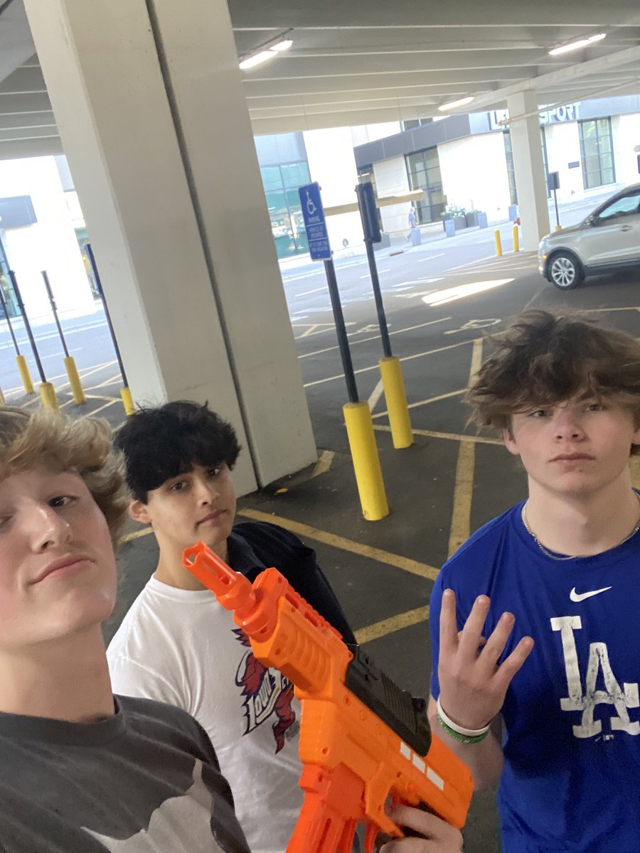 buschmen_'s tweet photo. Shot 5 minutes before the rule @soph_nerf2022 https://t.co/GZ4uoTUDnl