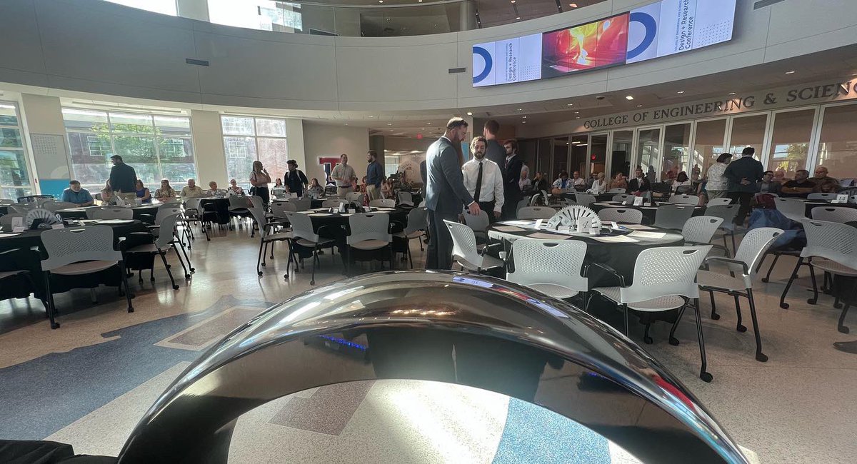 HeathTims's tweet image. Celebrating our newest inductees into the #orderoftheengineer @LATechCOES Design &amp;amp; Research Conference #COESculture #LATechIESB