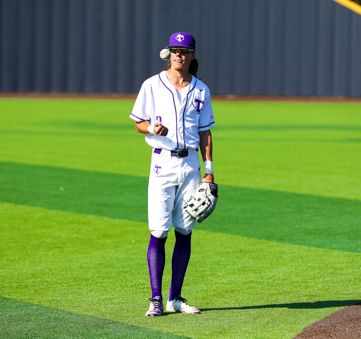 TarletonBase's tweet photo. Playin' some baseball 🔜

🖥 | https://t.co/H2l8rcU8QD
👂🏻 | https://t.co/5uWf0UcA3B / 90.5 FM
📊 | https://t.co/LQ62plRCCc https://t.co/v3tMYRxnGN