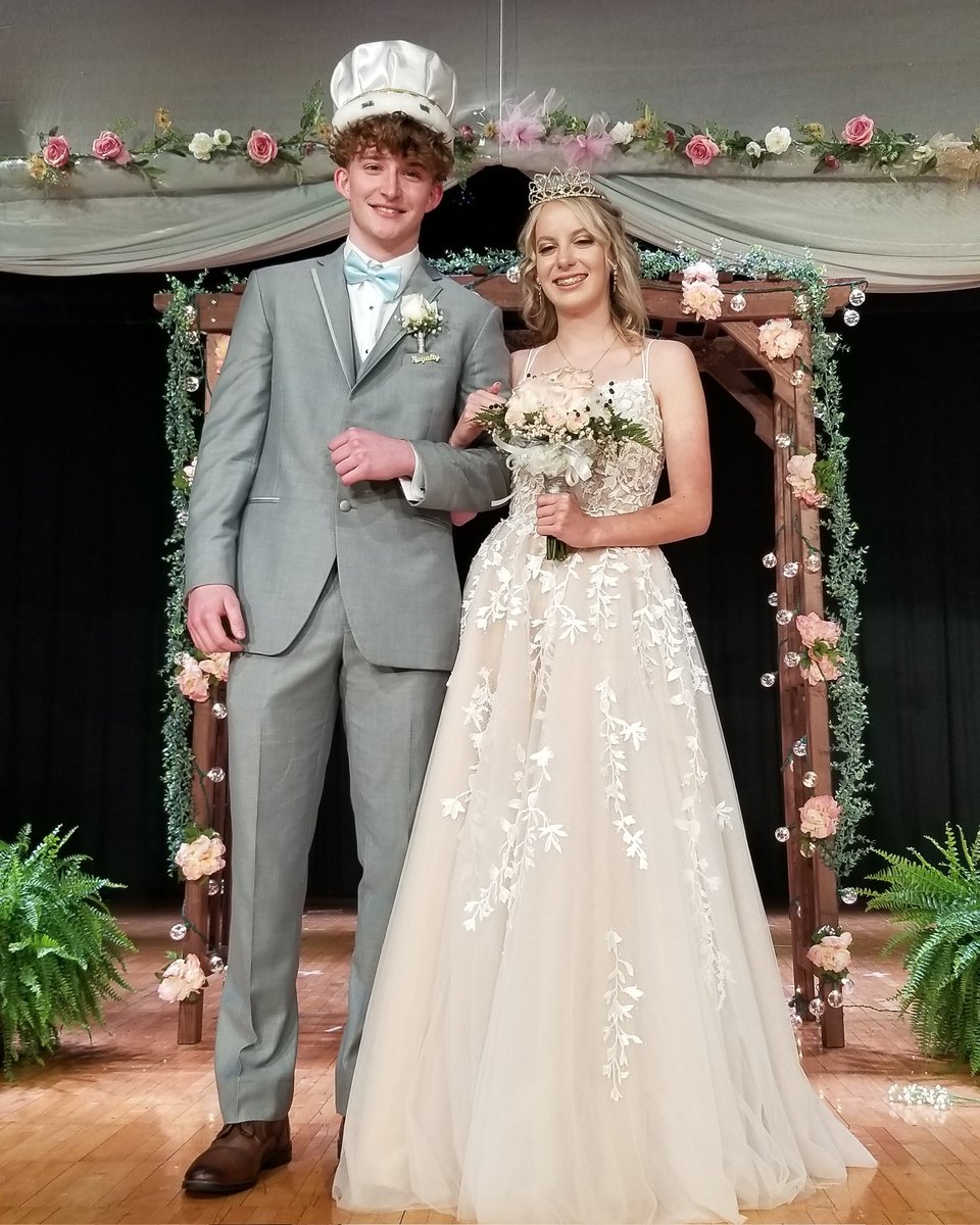 southallegheny's tweet photo. Congratulations to South Allegheny's 2022 Prom King &amp; Queen Dillion Hynes and Arianna Ewing! https://t.co/b3lNNoPGtm