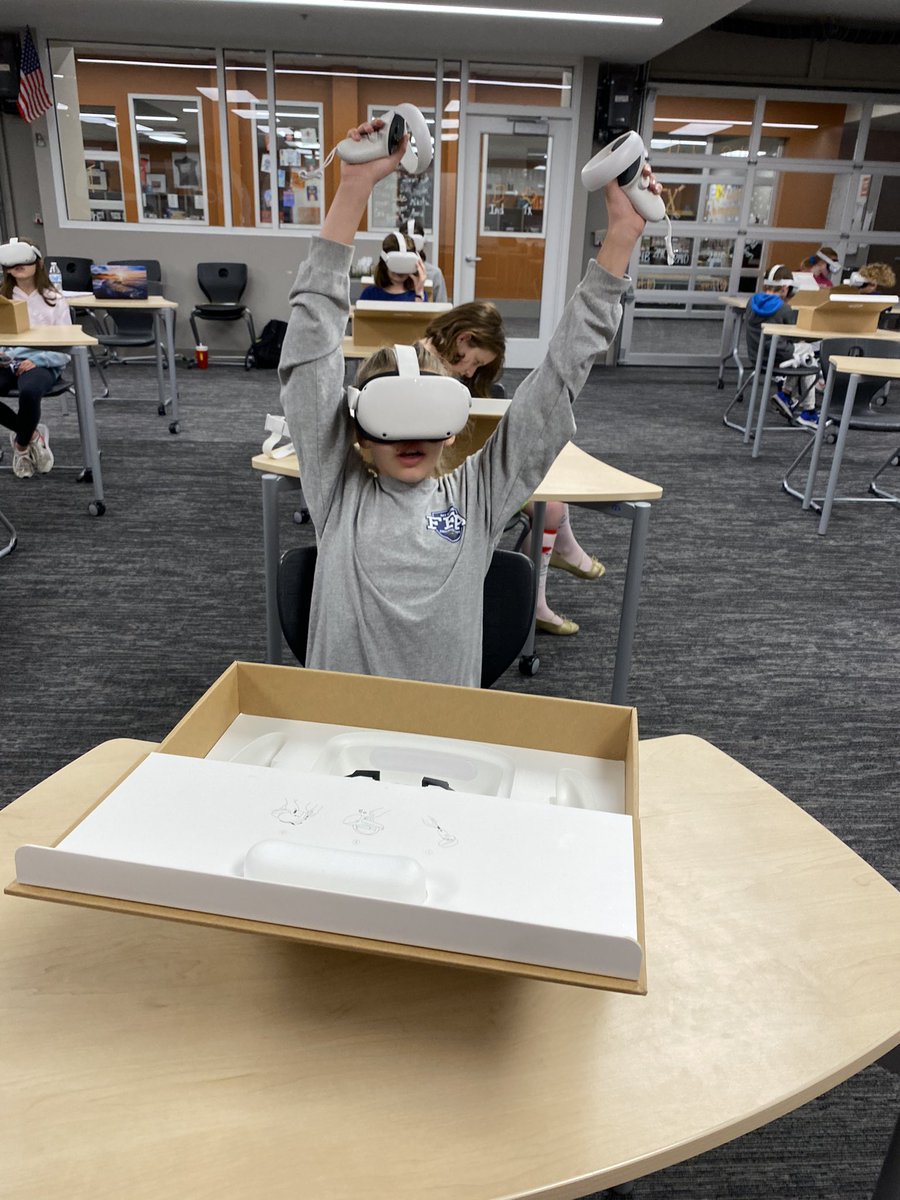 dmlcjo's tweet photo. Had so much fun with 5th graders using Dash Robots &amp; Oculus Roller Coaster in Mr Walsh’s class @hhschuskies @jwalsh579 @WonderWorkshop @MetaQuestVR more STEM fun to come in the following weeks🎢🤖 https://t.co/7CQV1EBqHt