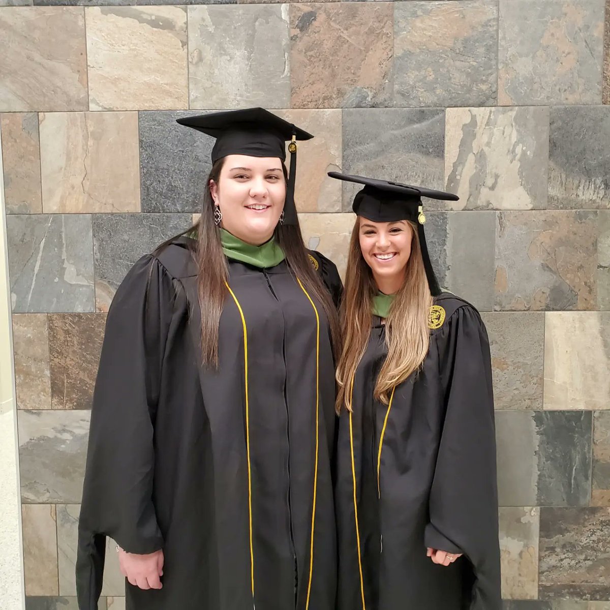 appstateATP's tweet photo. Congratulations Graduates!
#AppStateMSAT
#LastBoxChecked
#AppStateMSATcCassof2022
#AppStateClassof2022
@bchsappstate
@ashleygoodman73
@ash_n_marshall
@JSebertHoward
@DrNeedleATC
@appstate
@appsportsmedAT https://t.co/1Pzds9QNVJ