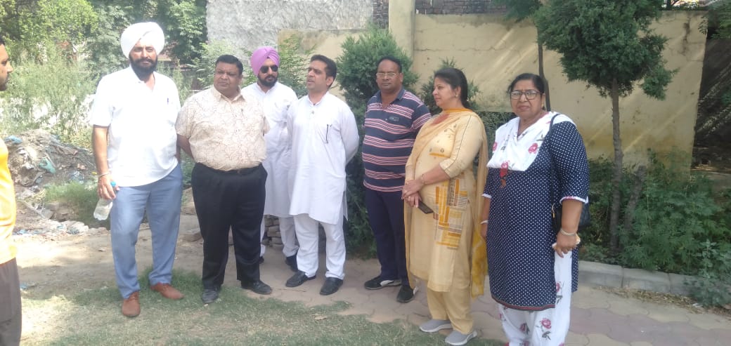 deepakPILOTfans's tweet image. Redevelopment of Shaheed E Azam S Bhagat Singh Ji Park under #SmartWard #Smartvillage project

@VarunRajSingh26 @BhagwantMann @ArvindKejriwal @AAPPunjab @AamAadmiParty @raghav_chadha #India #Punjab @HarpalCheemaMLA @JarnailSinghAAP @DrDeepakPILOT #DeepakPILOT